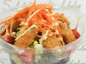 Ballı Hardal Soslu Çıtır Tavuklu Salata
